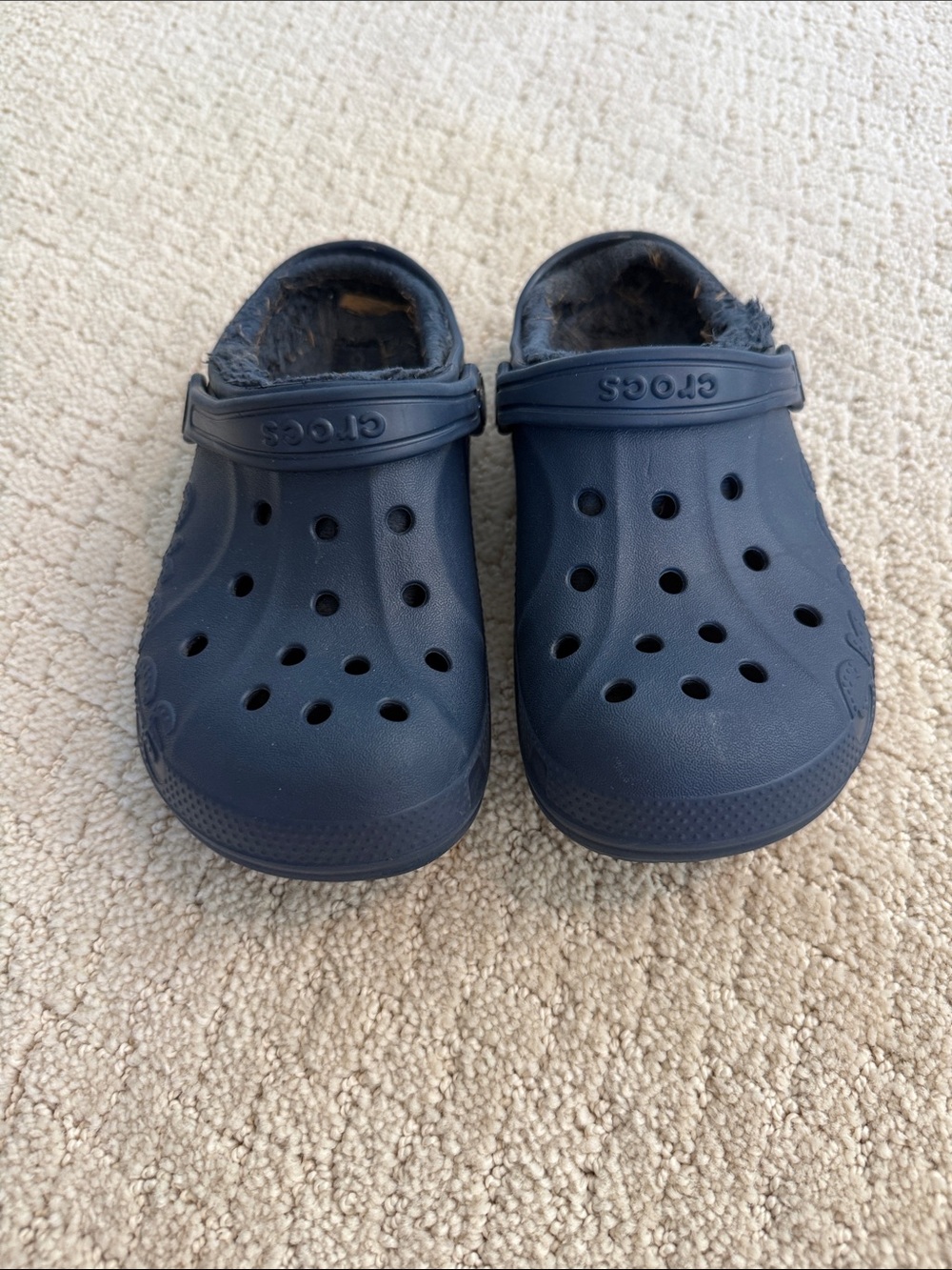 CROCS Kids Navy Blue Fuzzy-Lined Clogs